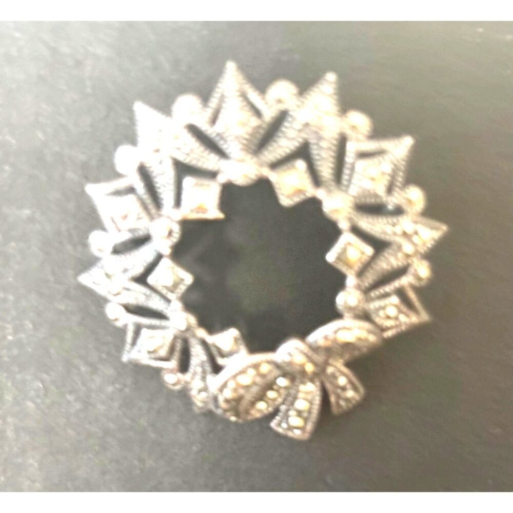 Vintage Sterling Silver Marcasite Wreath Brooch w Bow Design Holiday Christmas